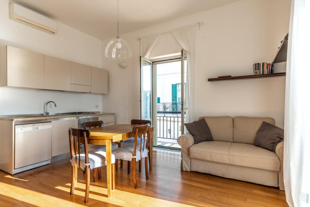 Sun Apartment *